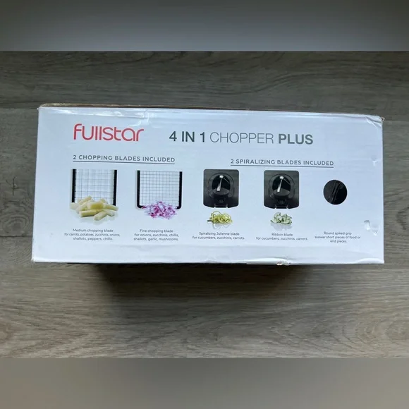Fullstar | ‘4-in-1 Chopper Plus’ Vegetable Chopper - Picture 4 of 6
